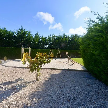 Pebble - 1 Bedroom Sleeps 5 With Pool & Tennis Court