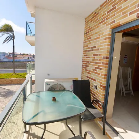 Apartment Pebble - 1 Bedroom Sleeps 5 With Pool & Tennis Court Sao Martinho do Porto