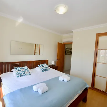 Pebble - 1 Bedroom Sleeps 5 With Pool & Tennis Court Apartmán