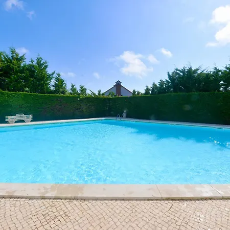 Pebble - 1 Bedroom Sleeps 5 With Pool & Tennis Court Apartmán São Martinho do Porto