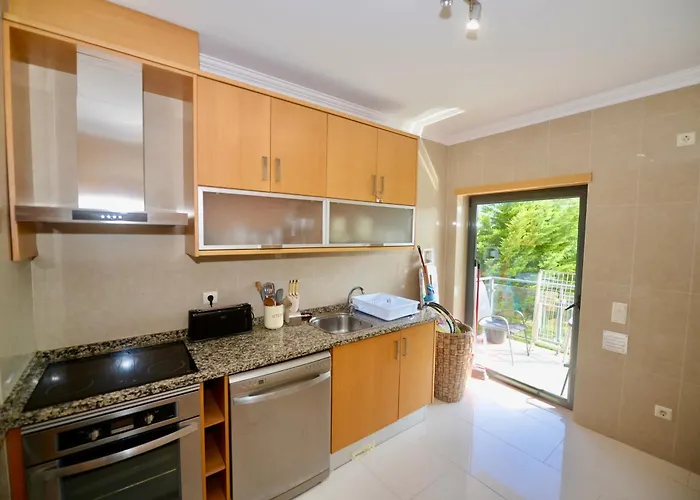 Pebble - 1 Bedroom Sleeps 5 With Pool & Tennis Court Apartman